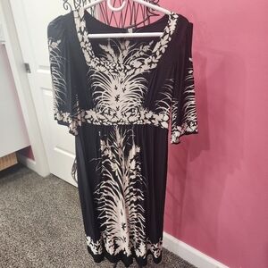 Comfortable, Flattering Short Sleeve Midi Dress